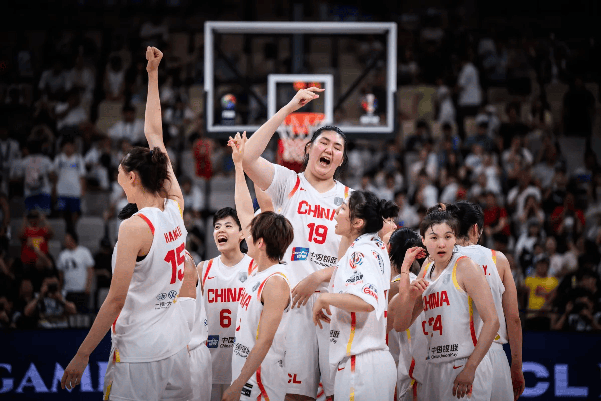 关于无解！张子宇8中8狂砍18分“双塔”组合登场奠定胜局的信息